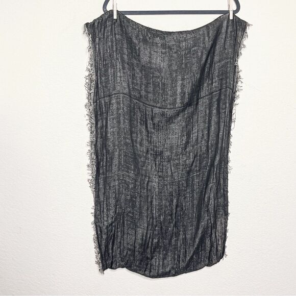 🍋 BCBG Max Azria Black & Gray Infinity Scarf - Frayed Edge Lightweight Viscose - Picture 5 of 7